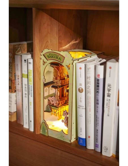 FALLING SAKURA SUJETALIBROS de Rolife.