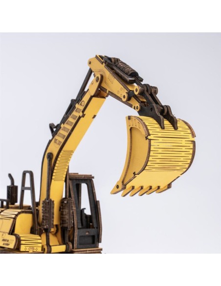 Excavadora de Robotime.