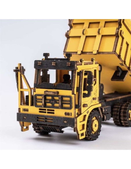 Camión Volquete de Robotime.