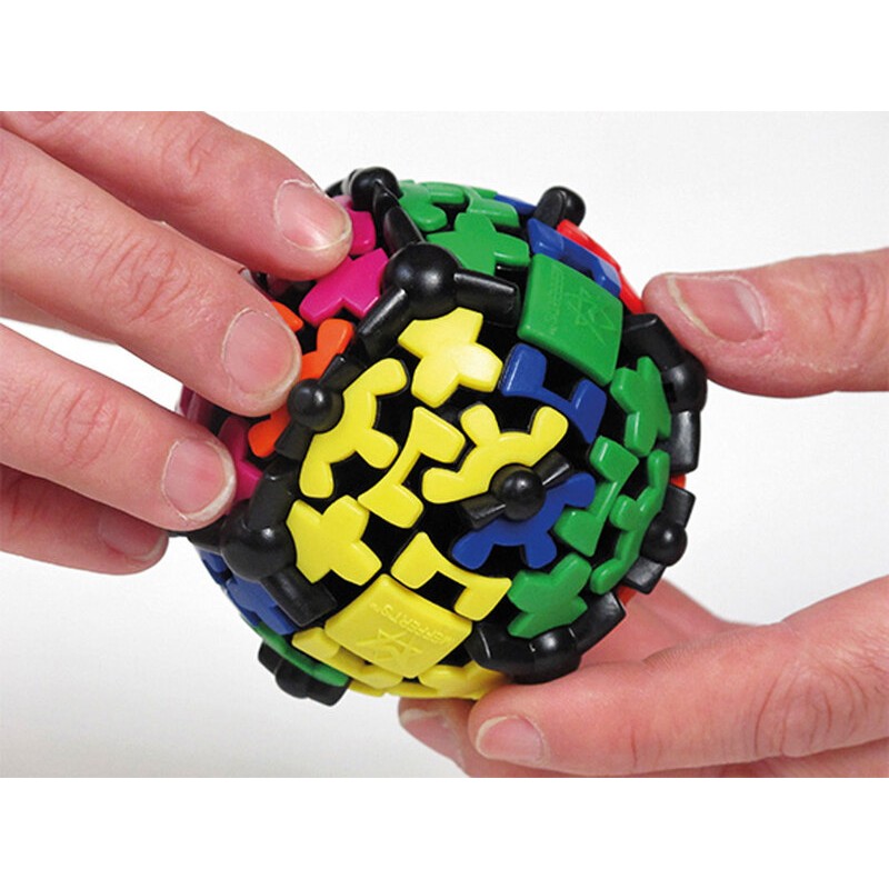 Gear Ball es un rompecabezas de RecentToys