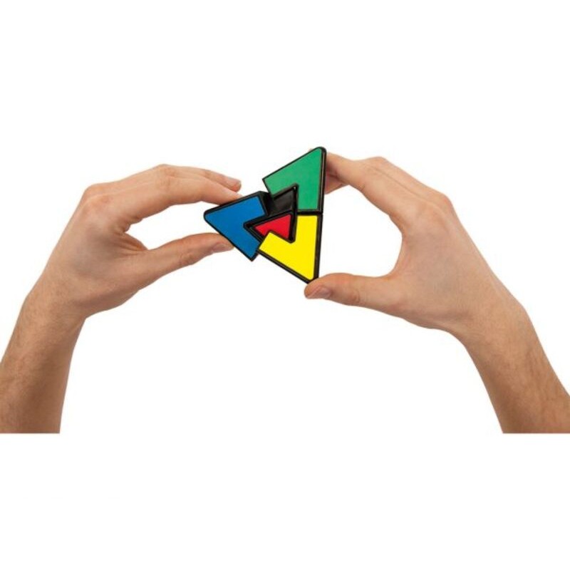 Pyraminx duo es un rompecabezas de RecentToys