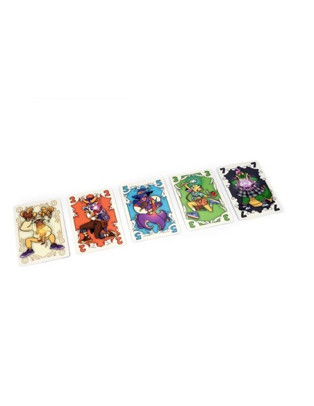 Alakatrus es un divertido juego de cartas distribuido por Zacatrus.