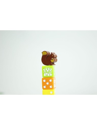 Grove es un divertido y bonito juego de cartas para un jugador, distribuido por Cantarero Coca.