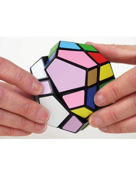 Skewb ultimate es un cubo de dificultad alta de RecentToys.