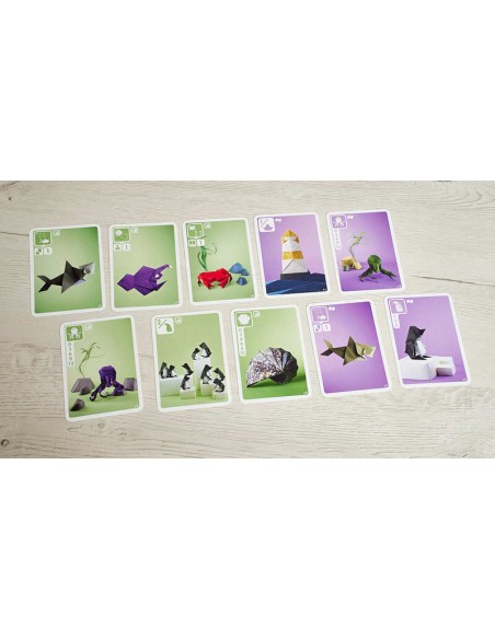 Océanos de papel es un divertido juego de cartas distribuido por Tranjis Games.