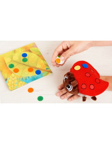 Lina, la Mariquita sin Puntitos es un juego de mesa distribuido por Tranjis Games, que incluye un bonito peluche  y un cuento.