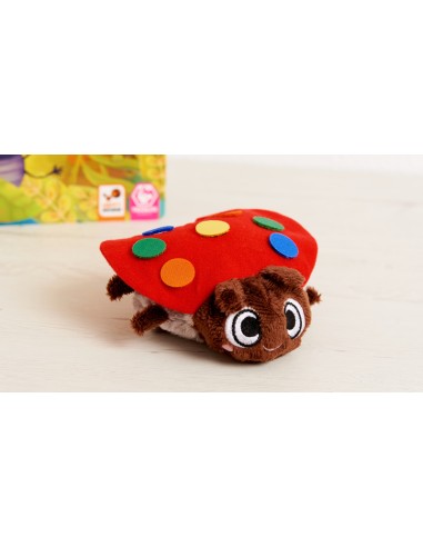 Lina, la Mariquita sin Puntitos es un juego de mesa distribuido por Tranjis Games, que incluye un bonito peluche  y un cuento.