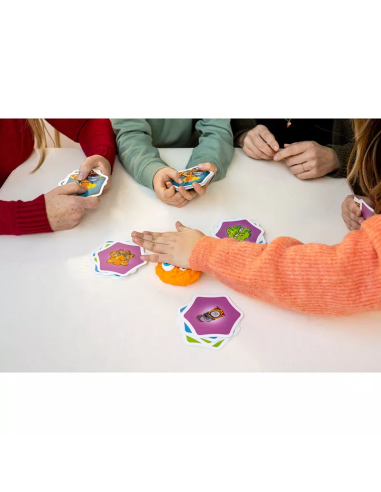 Monster Mash es un juego de cartas de observación y rapidez editado por FlexiQ