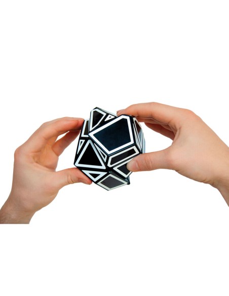 Ghost Xtreme es un cubo de ingenio de gran dificultad. Fabricado por Recenttoys.
