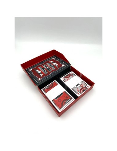 Crack It es un juego de cartas de Enpeudejoc.