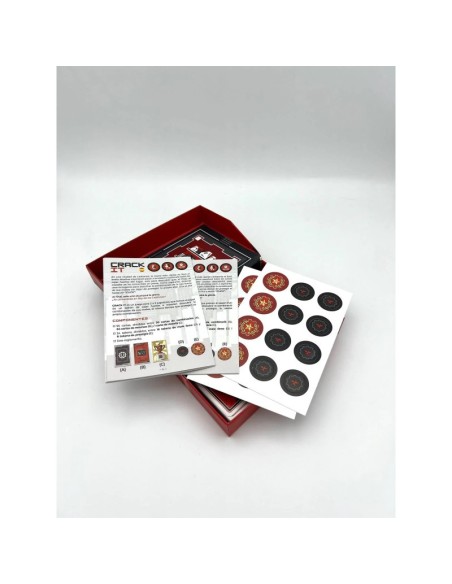 Crack It es un juego de cartas de Enpeudejoc.