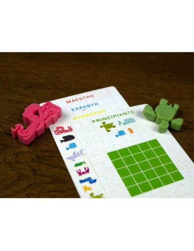 Seatax es un juego de lógica con figuras de madera a partir de 7 años. Editado por Maldito Games.