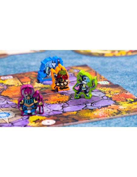 Exploradores de los Bosques es un juego familiar de mazmorreo editado por Tranjis Games.