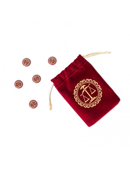 Love Letter es un sencillo y rápido juego de cartas de roles ocultos editado por Z Man Games.