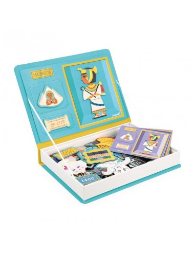 Magentibook Historia de Janod es un escenario magnético con gran cantidad de imánes para colocar.