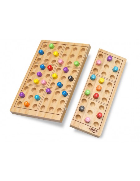 Sudoku metal Box de Cayro es un sudoku que viene en una bonita caja metálica.