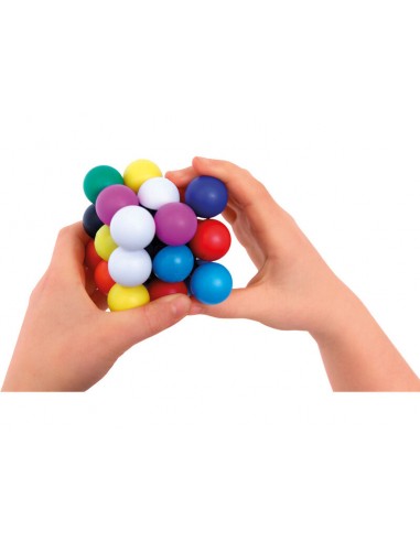 MOLECUBE es un cubo de Recenttoys.