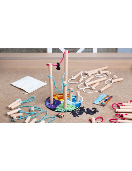 Nekojima es un juego de habiliad de Tranjis Games.