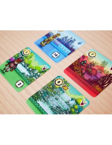 Faraway es un juego de cartas de Maldito Games.