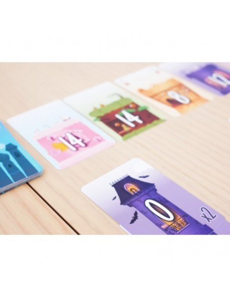 5 Torres es un juego de cartas de Maldito Games.