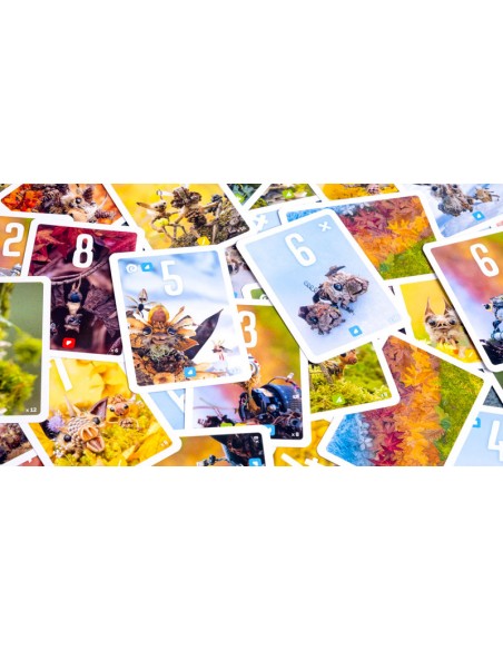 Pixies es un juego de cartas de Tranjis.